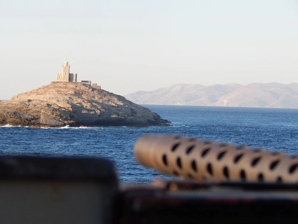 Απόπλους Στόλου με τις καρδιές των Ναυάρχων Κανάρη, Μιαούλη και τα οστά της Μπουμπουλίνας – «Υποδέχτηκαν» με εκτέλεση πυρών το τουρκικό γεωτρύπανο